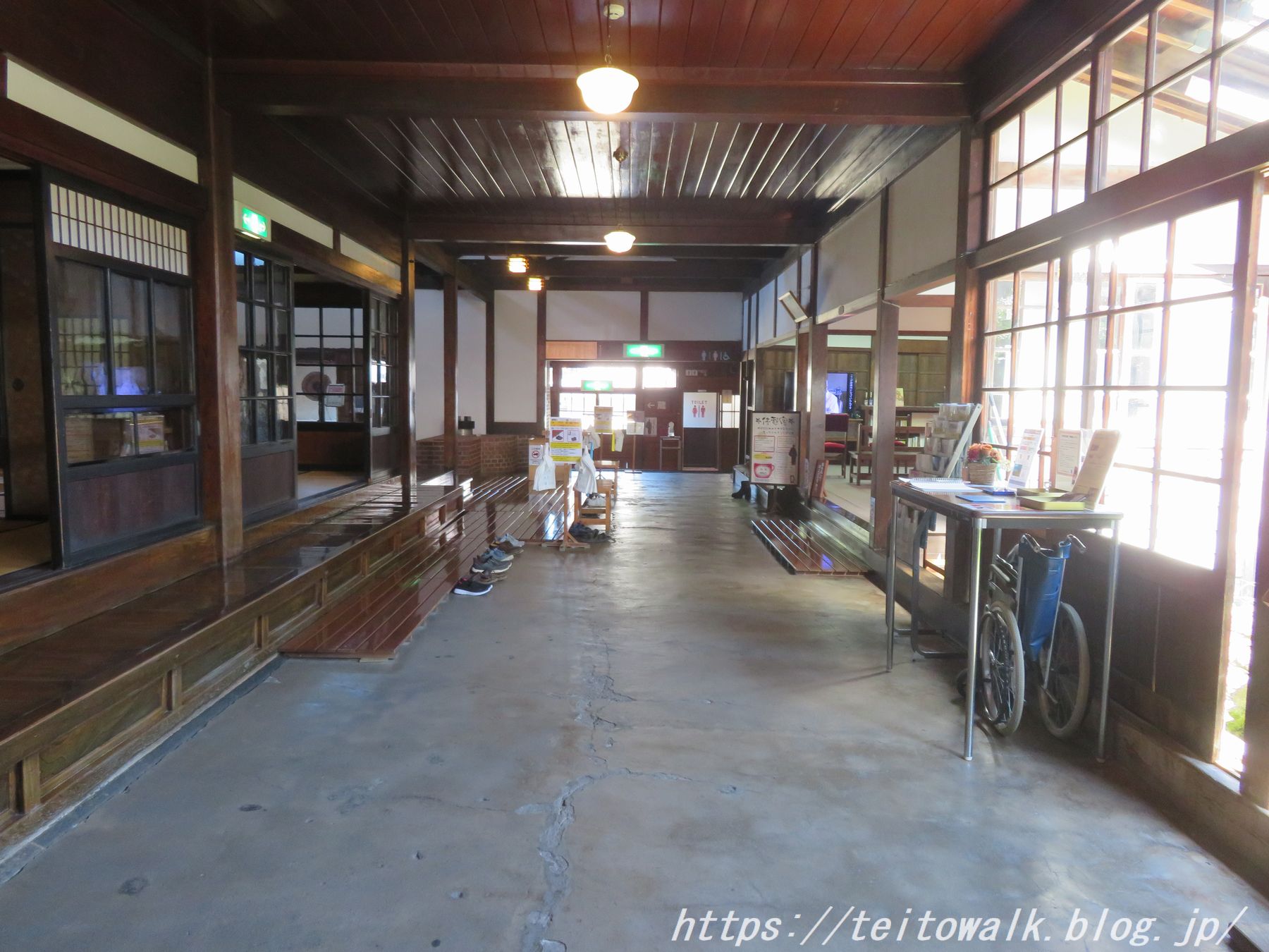 人間失格』作者太宰治の生家・津島家の豪邸「斜陽館」 : 帝都を歩く
