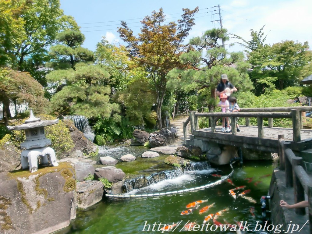 Ghqが輸出品目として現地視察した 錦鯉の里 を歩く 帝都を歩く Ghqが輸出品目として現地視察した 錦鯉の里 を歩く 帝都を歩く