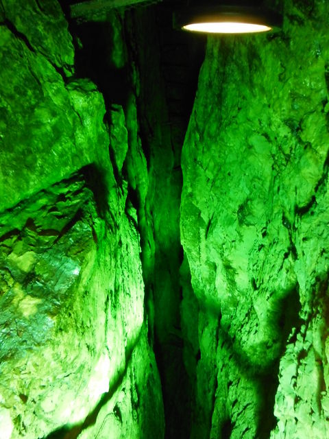 1300年かけて掘り尽くした鉱山「尾去沢鉱山・石切沢通洞坑」 : 帝都を歩く