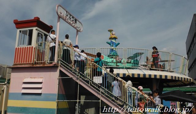 去りゆく昭和の屋上遊園地「丸広百貨店わんぱくランド」 : 帝都を歩く