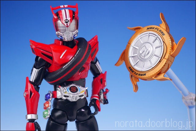 01-SHFiguarts_仮面ライダードライブ