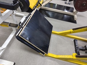 ハックスクワットフットプレート