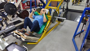 ハックスクワット（佐藤）