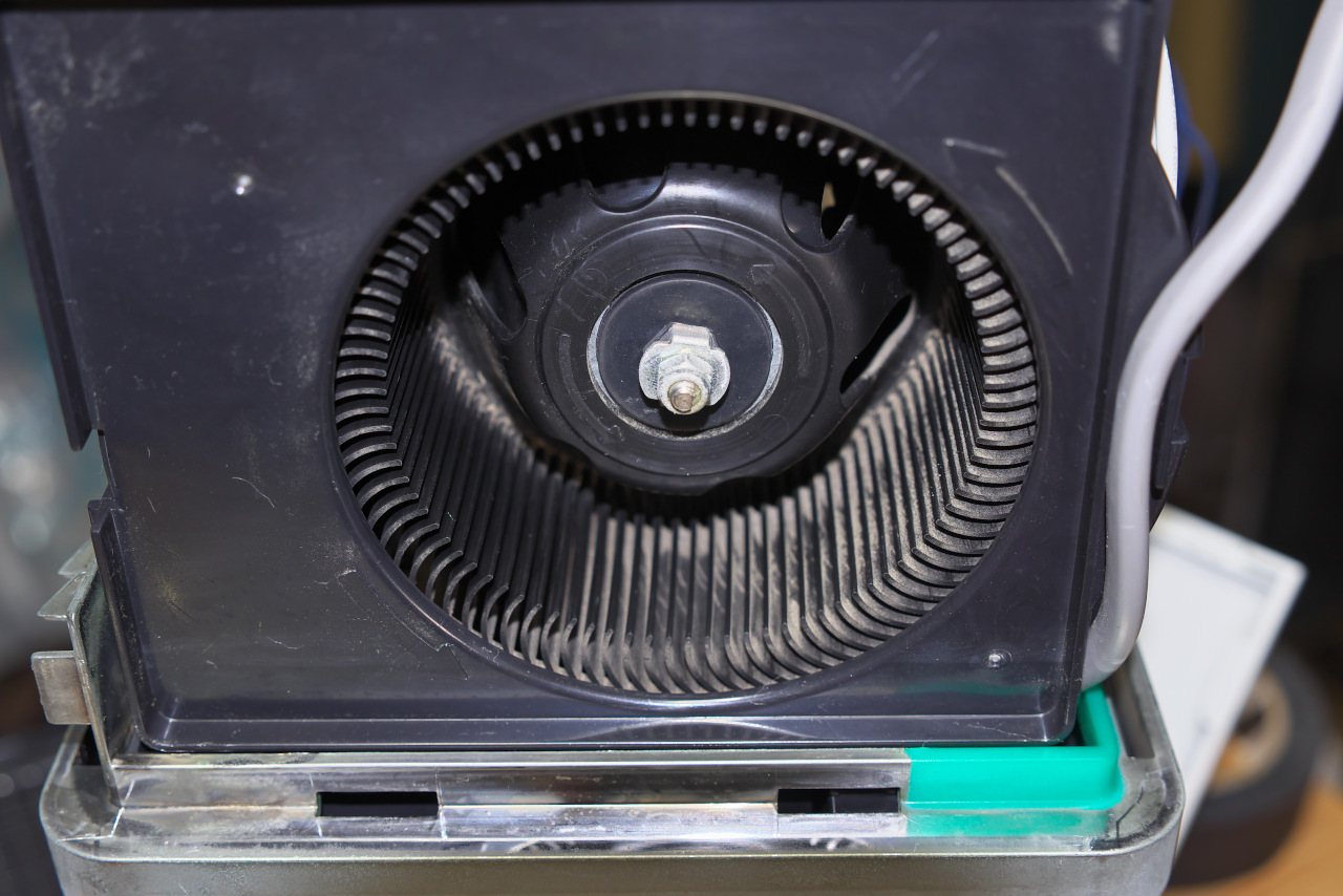 8-105 (番外）シャープ イオン発生器 IG-B100 の分解掃除 : Nori-suke