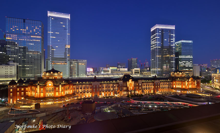 東京駅 ライトアップ 新丸ビル7fより Nori Sukeの写真散歩