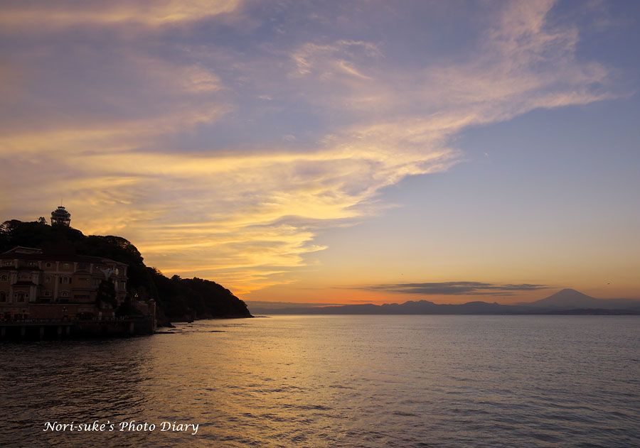 夕焼けの富士山と江の島 : Nori-sukeの写真散歩 夕焼けの富士山と江の島 : Nori-sukeの写真散歩