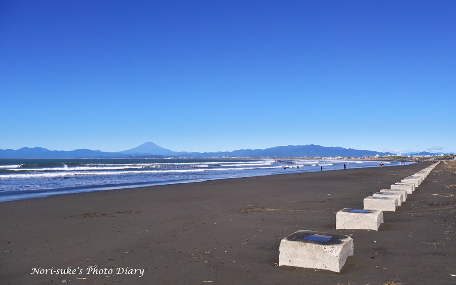 藤沢・片瀬海岸から見た富士山 2019 Norisukeの写真散歩
