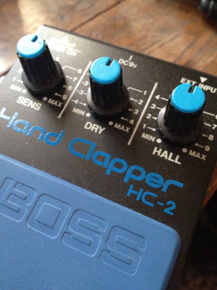 Boss HC-2 ハンドクラッパー 1980年代  ブラック ブルー Boss HC-2 ハンドクラッパー 1980年代 ブラック ブルー - メルカリ