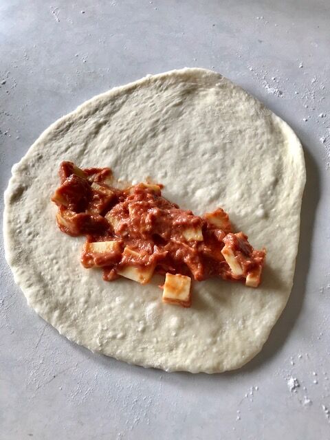 Panzerotti Pugliesi 揚げピザ パンツェロッティ おいしいイタリア Tavola Giappone Panzerotti Pugliesi 揚げピザ パンツェロッティ おいしいイタリア Tavola Giappone