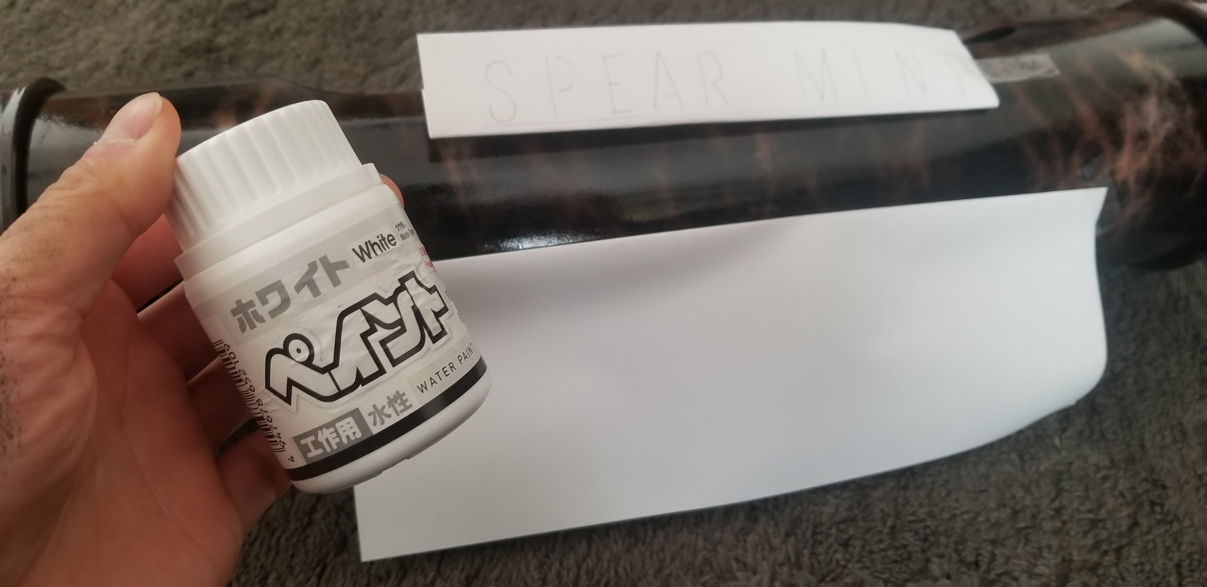 塩ビパイプdiy 100均塗料のみで大理石塗装 オシャレな吊り下げ式プランターを本気で作る 4作目 5 文字入れ 6 失敗まとめ 時間とお金と趣味を大切にするブログ