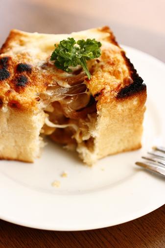 ミニ食パンでパングラタン