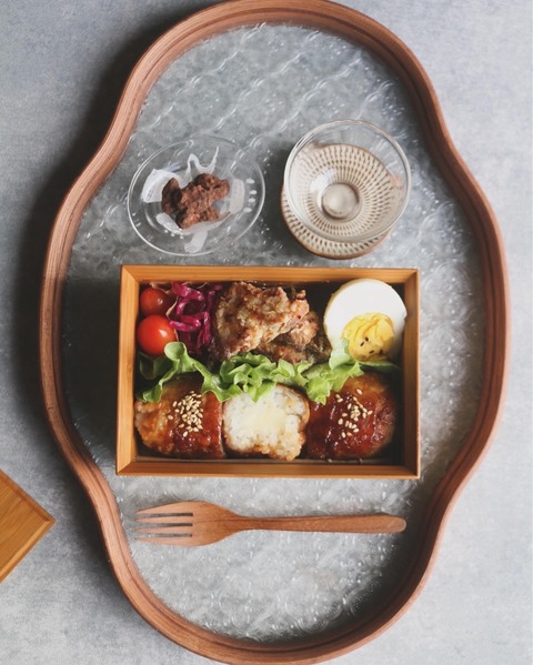 肉巻きおにぎり弁当