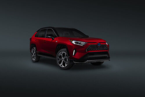 トヨタ「RAV4」のプラグインハイブリッド車「RAV4プライム」世界初披露！