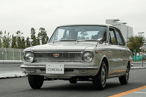 こういう古い車好きなんやが分かる奴おる？