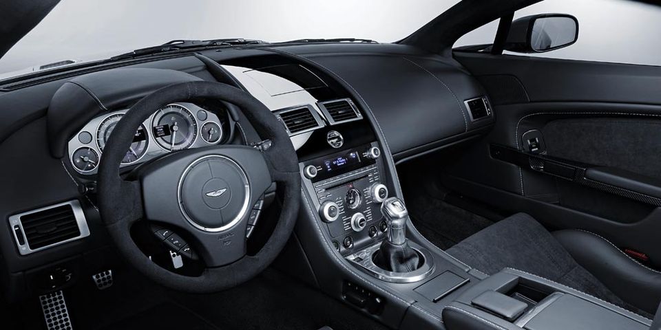 左ハンドルのイギリス車に乗る奴 乗り物速報