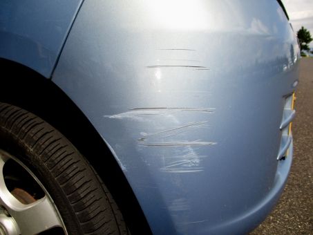 疑問 車擦っちゃったんだけど直すのにいくらくらいかかるのかな 乗り物速報