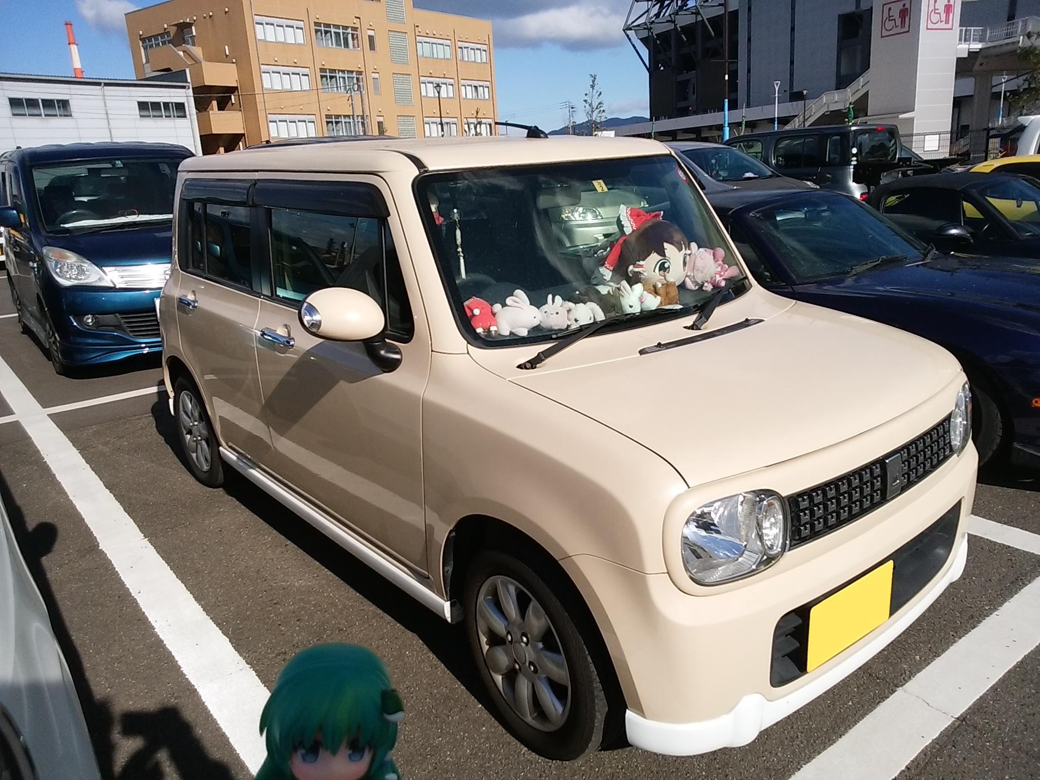 車 ダッシュボード ぬいぐるみ Kuruma