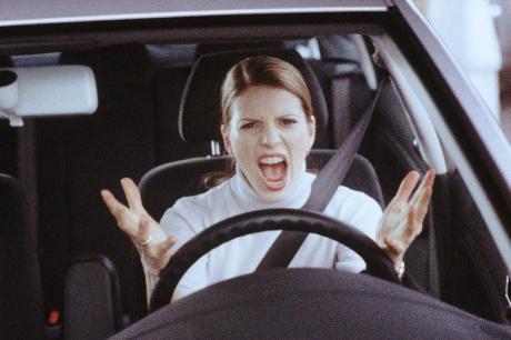 ANGRY-WOMAN-DRIVER