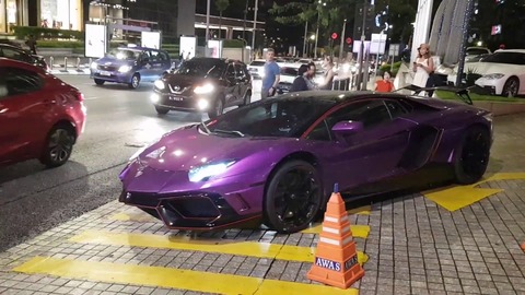 動画 Gacktさん マレーシアでド派手な紫ランボルギーニに乗ってるところをyoutuberに撮られるwwwwwwwww 乗り物速報