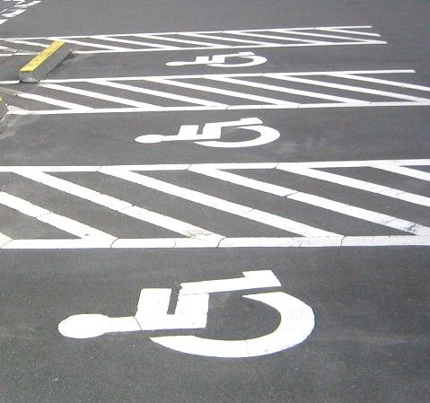 身障者用駐車場2