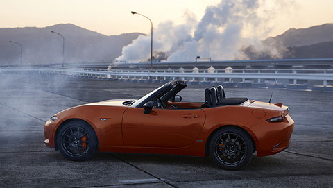 rd_topics_roadster_30th_color