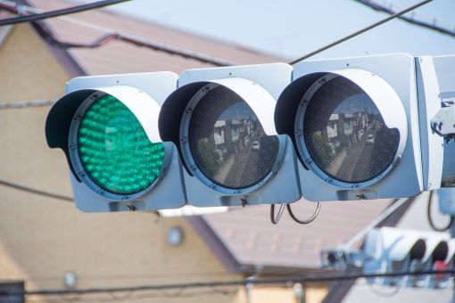 青信号になって0 5秒くらいで走り出さない運転手にイラっとする 乗り物速報