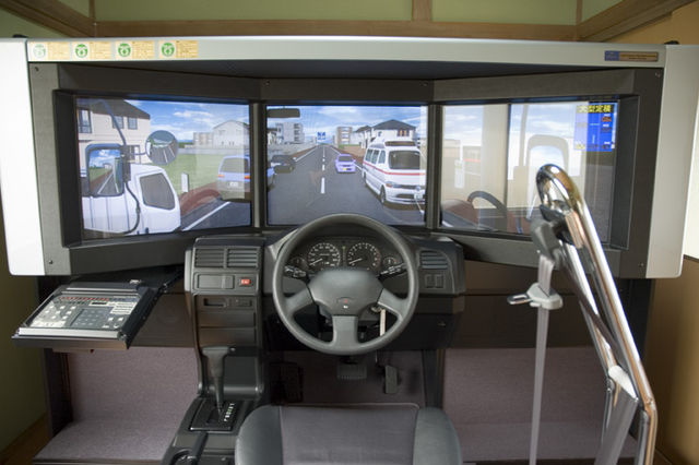 自動車学校のシュミレーターやった結果wwwwww 乗り物速報 自動車学校のシュミレーターやった結果wwwwww 乗り物速報