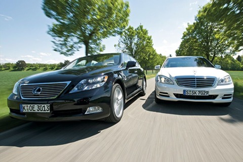 0908_17_z+2010_lexus_ls600hl+2010_mercedes_benz_s400_hybrid