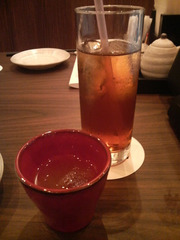 (食前酒)にごり梅酒とウーロン茶