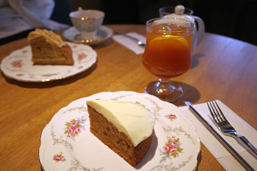 キャロットケーキとアーノルドパーマー／カフェ タルティーヌ（名東区石が根）
