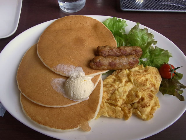 エッグ ソーセージパンケーキ パンケーキハウス ヤッケブース 読谷村 けつログ
