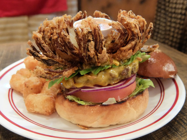 オニオンブロッサムバーガー アボ Meihoku Burger 伏見 けつログ