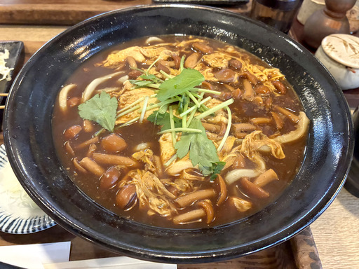 なめこ味噌とじうどんと豚串カツ／めん処 鶴亀