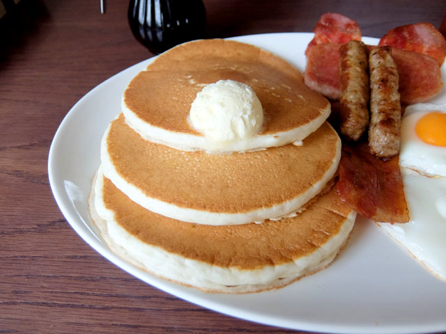 ミートラバー パンケーキハウス ヤッケブース 読谷村 けつログ