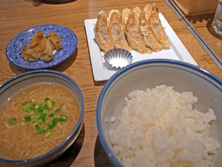 far17