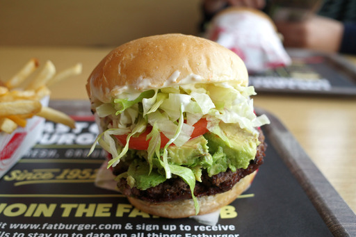 アボカドバーガー／FATBURGER  JAPAN（嘉手納町水釜）