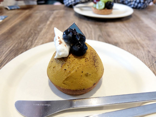 かぼちゃとブルーベリーのタルト Ohacorte 浦添市港川 けつログ