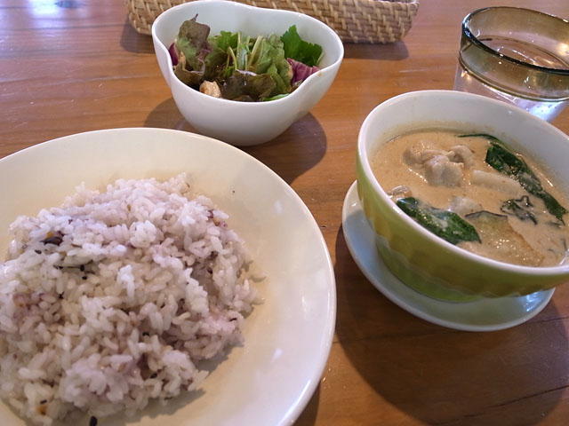 タイ風チキンカレーセット Gallery Cafe Blanka 中区丸の内 けつログ