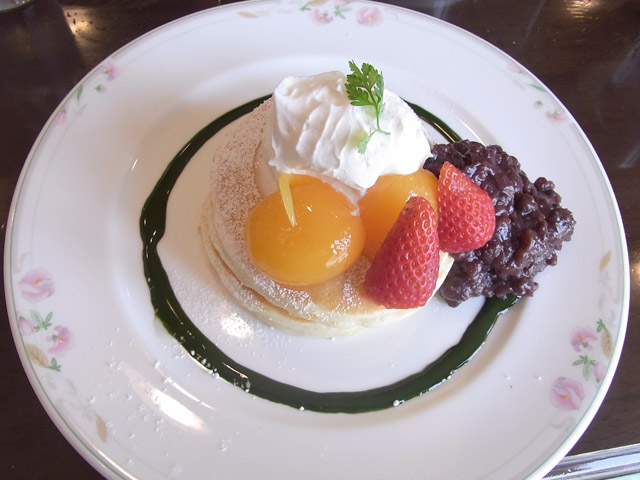 塩生クリームと小倉のパンケーキ パンケーキママカフェvoivoi東員店 けつログ