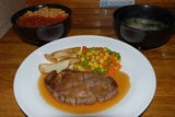 ウニイクラ丼+ステーキ