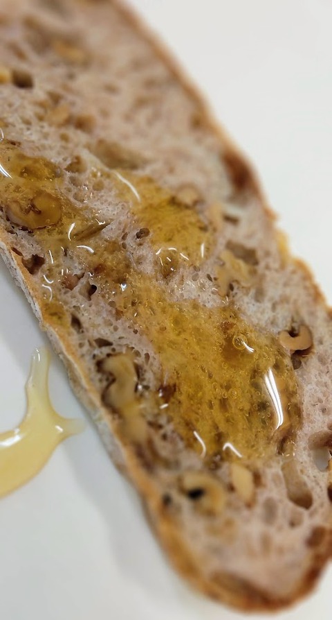 ブルーチーズクルミハチミツ