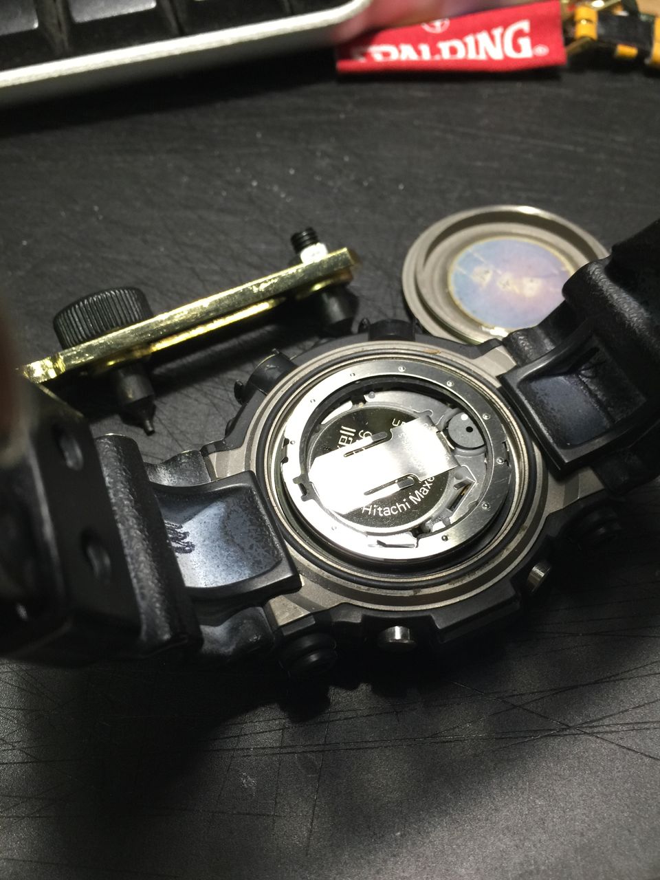ダイソーの腕時計 電池交換工具 ３００円はどこまで使えるのかｗ 月光の囁き