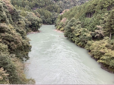 98FE44E3-6C42-4888-BA17-61C6602CD493