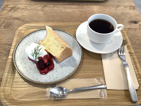 A01F903E-2FE2-41FC-898A-01A775DA0264