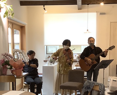 EA63A677-E928-4EB0-A115-530E76727E5F