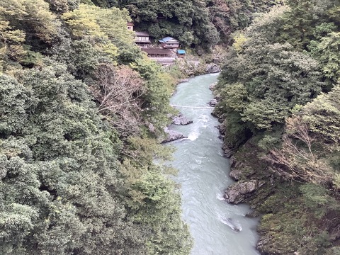 3C324503-097C-4371-92D4-9C005F6F7D9A