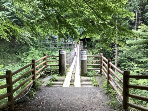 A5B6C428-80CC-42C9-8DF2-30CC7472B4E7