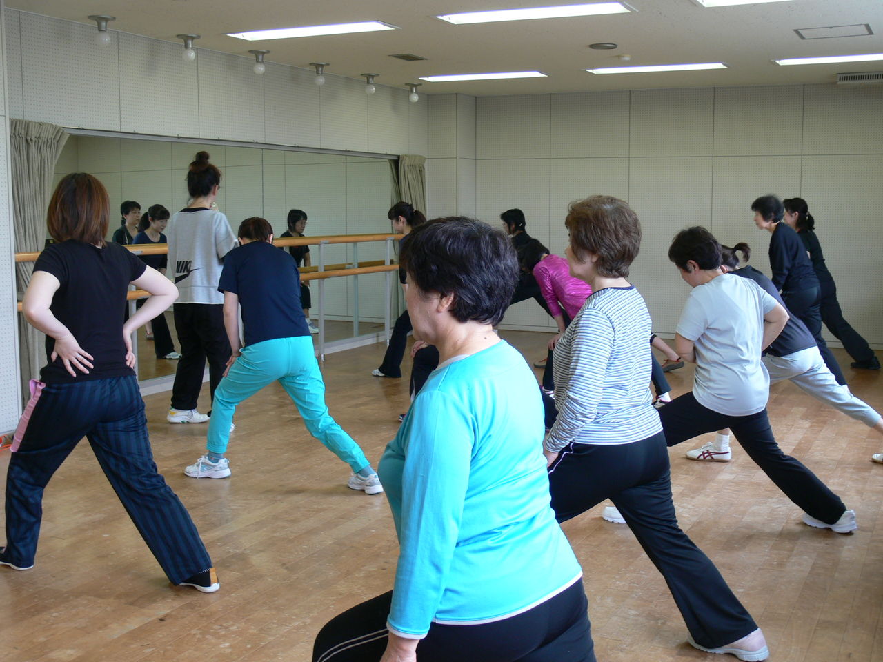 エアロビで心も身体もリフレッシュ講座 能代市文化会館 中央公民館 青少年ホーム 婦人の家のブログ