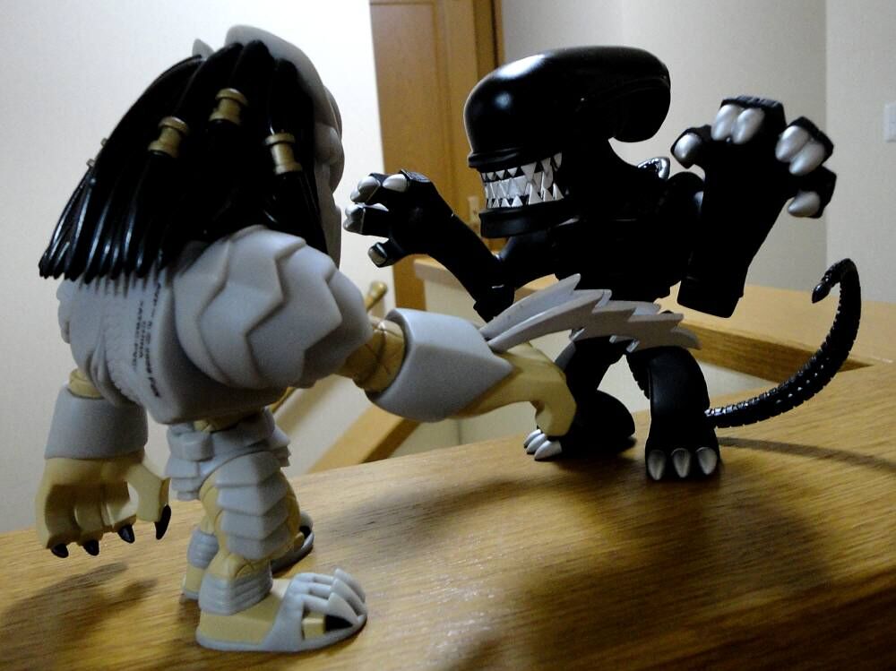 美品】エイリアン VS プレデター AVP X TOUMA デフォルメ