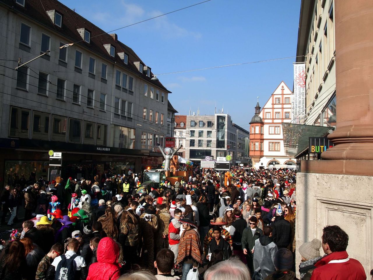ヴュルツブルグのfaschingzug 謝肉祭パレードの様子 茸ノート In ドイツ